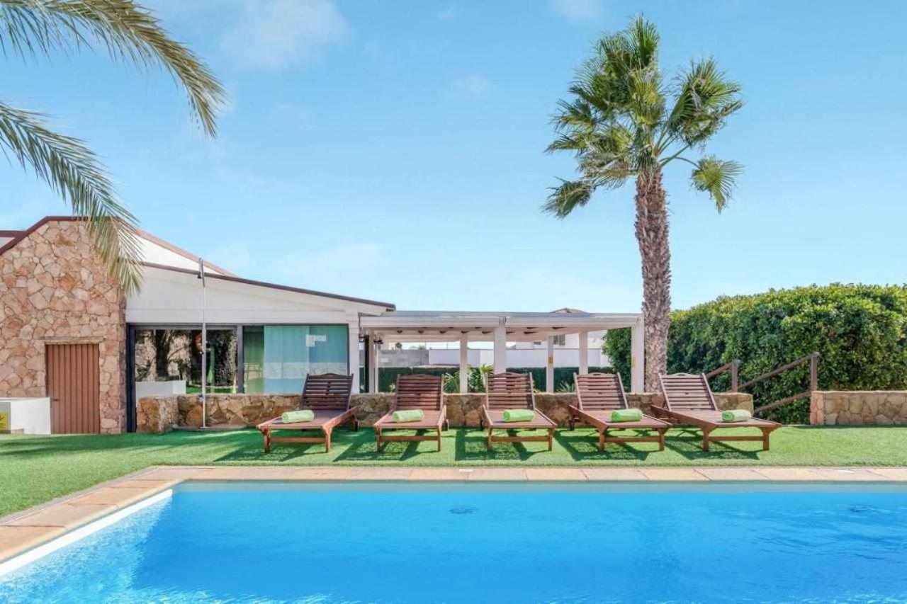 Villa Cobas Con Piscina Y Privada Triquivijate Exterior foto